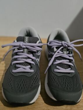 Women's ASICS Gel Contend 7 Running shoes.